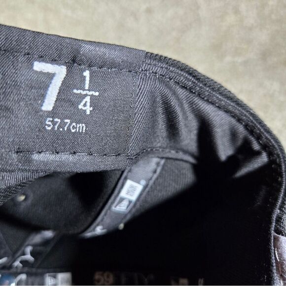 NEW ERA Seattle Seahawks Reflective Metallic Gold Fitted Cap  Size71/4 - Picture 8 of 12